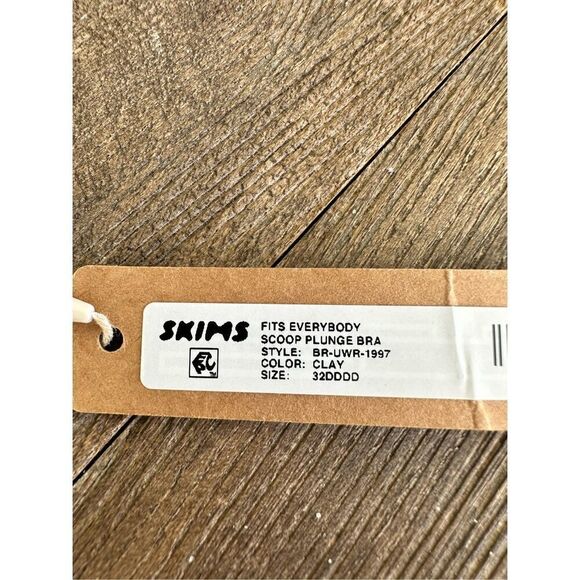 Skims- Fits Everybody Scoop Plunge Bra, NWT, Size 32DDDD - Picture 2 of 5